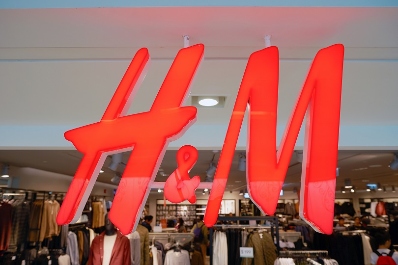 H&M reports online sales growth amid overall profit drop - Internet ...